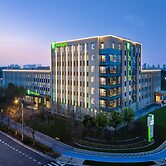 Holiday Inn Shanghai Dishui Lake by IHG