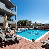 Helena's Aparthotel