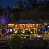 The Manor Luxury Apartments