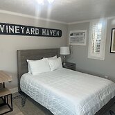 Vineyard Harbor Motel - Private Beach