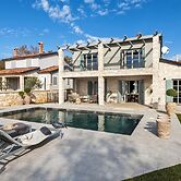 Villa Renata with Pool and Sauna