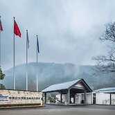 Howard Johnson Huashuiwan Hot Springs Resort Chengdu