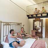 Leano Agriresort - Superior Quadruple Room With Mezzanine