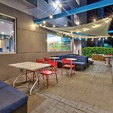 Tru By Hilton Comstock Park Grand Rapids