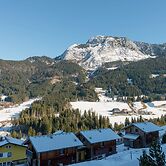 Chalet in Dachstein West With Shared Pool