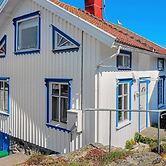 6 Person Holiday Home in Gullholmen