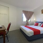 OYO 90148 Zee Lagenda Hotel