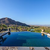 Casa Sunridge 5 Bedroom Home by Redawning