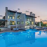 Luxury Villa With Breakfast Included, Near Sea and City, Ping Pong, Ch