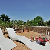 Villa in Montemaggiore With Private Pool