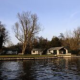 Private Island Bungalow Stay