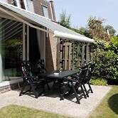 Well Equipped Holiday Home in Nieuwvliet Near the Beach
