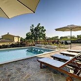Luxurious Villa with Sauna & Hot Tub in Žminj