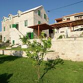 Charming Villa With Private Swimming Pool at Sumartin