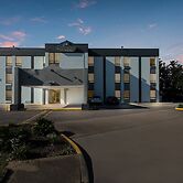 HomeTowne Studios By Red Roof Newport News – Hampton West