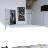 Pulse Suites at Villa Ronai