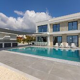 Villa Andromeda Sea Caves