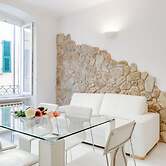 Sarzana White Apartment nel Centro Storico
