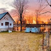Romantic Spa Villa With Fireplace by the Lake