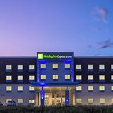 Holiday Inn Express And Suites Watertown by IHG