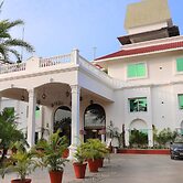 Jalsa Hotel & Banquets