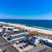 Boardwalk Sand & Surf Inn Oceanfront