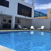 Big House Pool Grill, 4 Bedrooms 12 ppl AC Ocean View TV Wifi