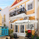 Marikas Deluxe Rooms