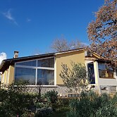 Lovely 2-bed House in Klarici Close to Pula