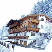 Beautiful Apartment in Zell am Ziller With Balcony