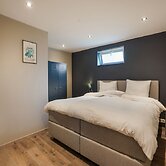 Scenic Escape With Garden