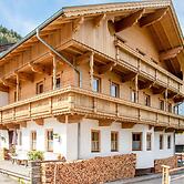 Apartment in Hainzenberg in a ski Area