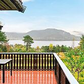 6 Person Holiday Home in Ostereidet