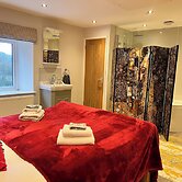 Sleeps 2 - Garden & Hot Tub Option