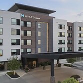 Hyatt House Columbus OSU / Short North