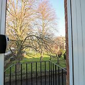 Pear Cottage - Priorwood Garden