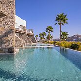 Aeonic Suites and Spa