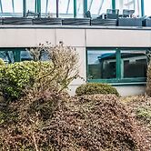 Cottage in Vaux-sur-sure With Garden