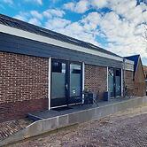 Snug Holiday Home in Den Oever near Sea Beach