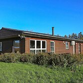 Cozy Seaside Cottage Escape-by Traum