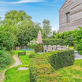 Ideal Holiday Home in Gijverinkhove With Terrace, Garden