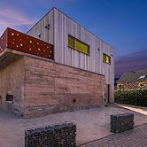 Vintage Holiday Home in Visé Richelle near City Center