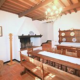 Belvilla by OYO Tuscan Farmhouse With Private Pool