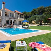 Family Friendly Villa Hermes With Private Pool