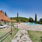 Farmhouse in Tuscany Near Petriolo Spa