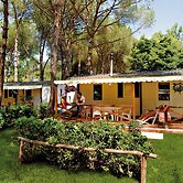 Chalet by the Sea & Shade
