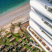 Isla Brown Corinthia Resort & Spa, Curio Collection Hilton