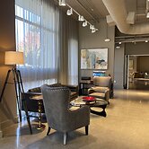 Art House Hotel and Suites