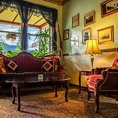 McCarthy Lodge Resort