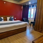 Goroomgo GP Mall Road Nainital